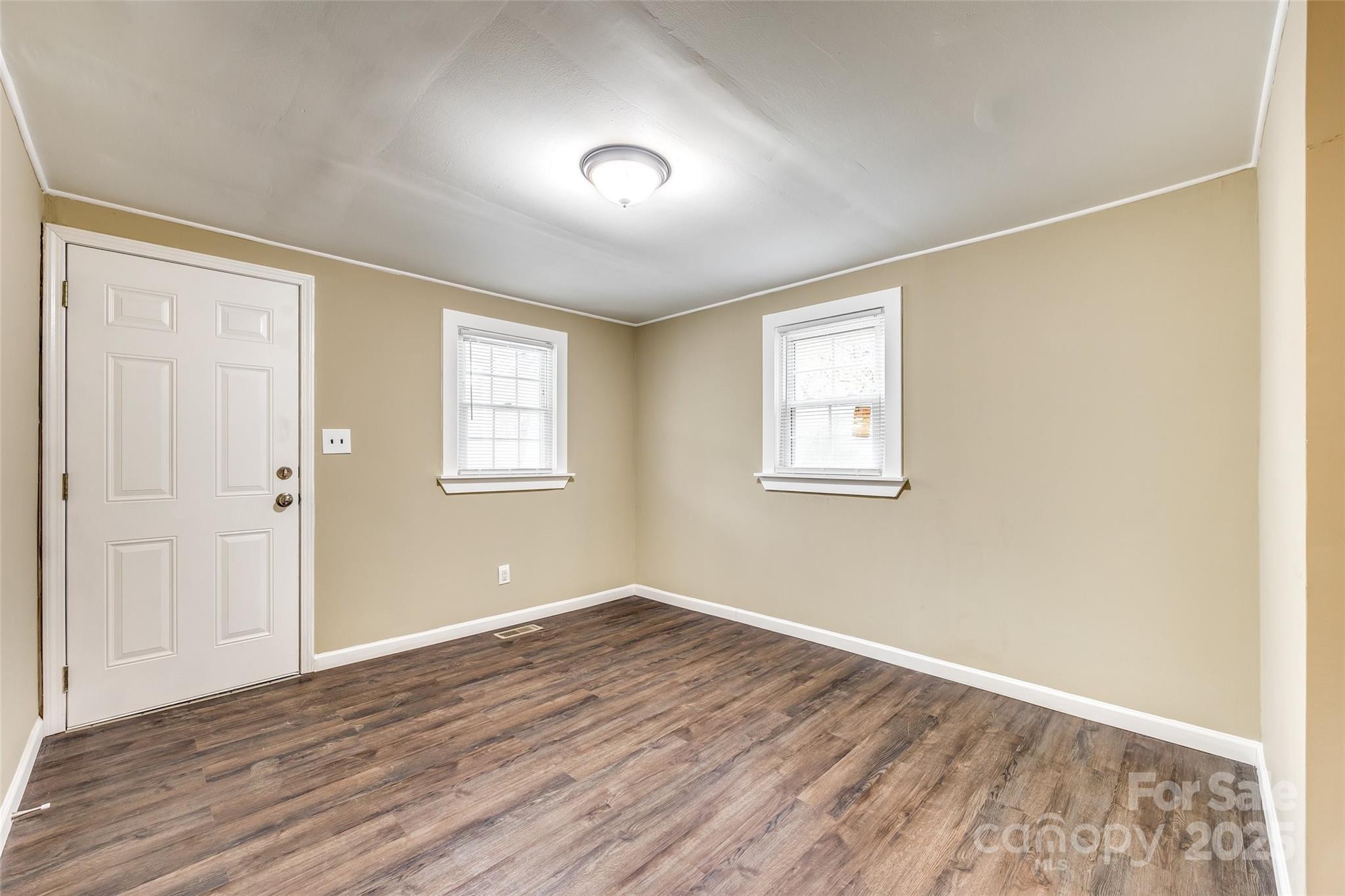 110 Steele Street 34, 35