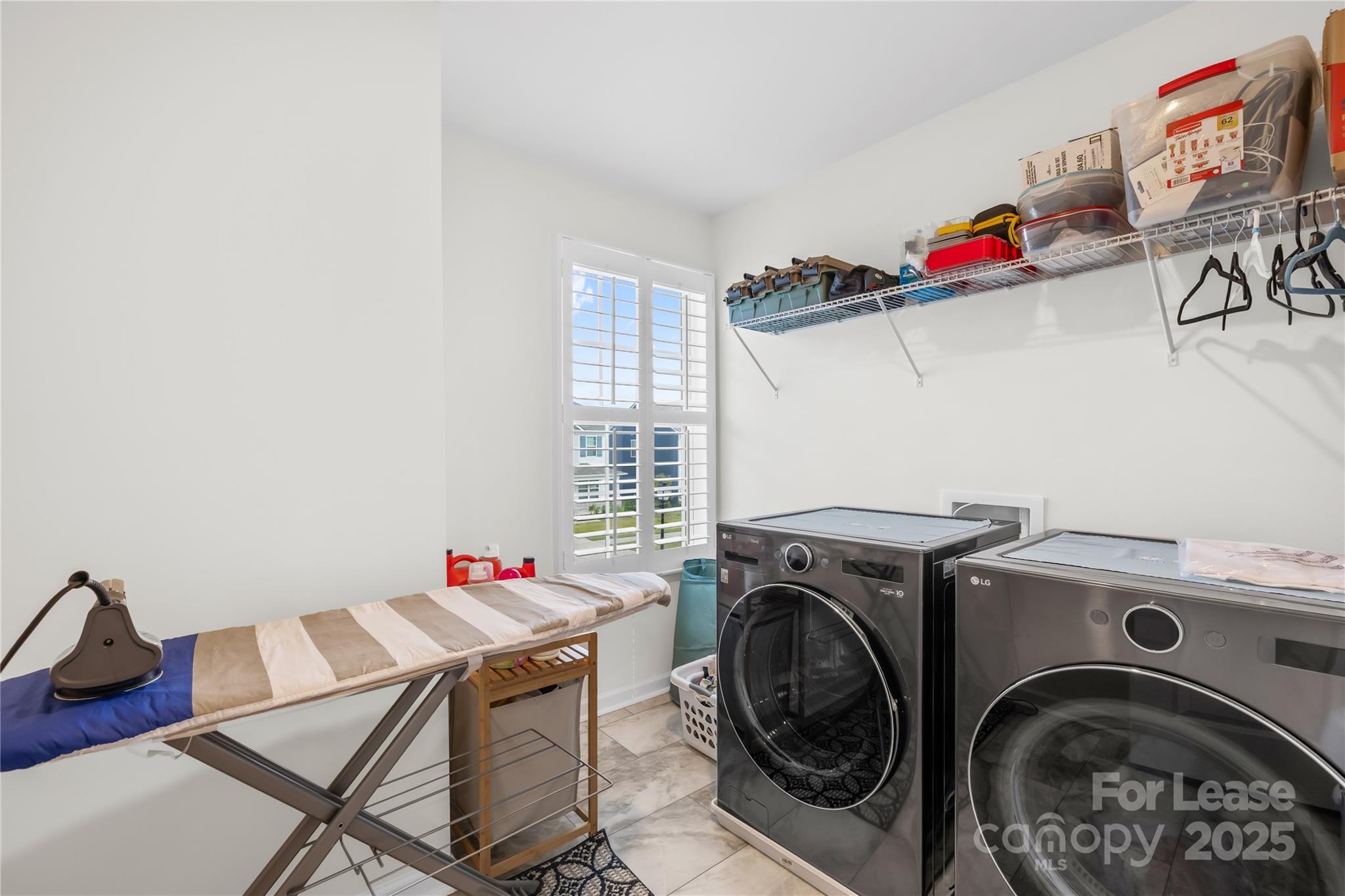 Stallings Brook - Residential Lease