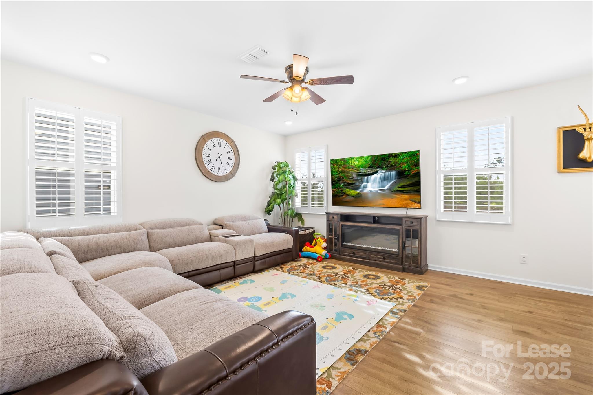 Stallings Brook - Residential Lease