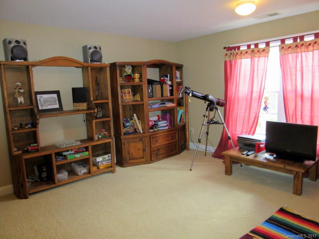 Locust Valley - Residential