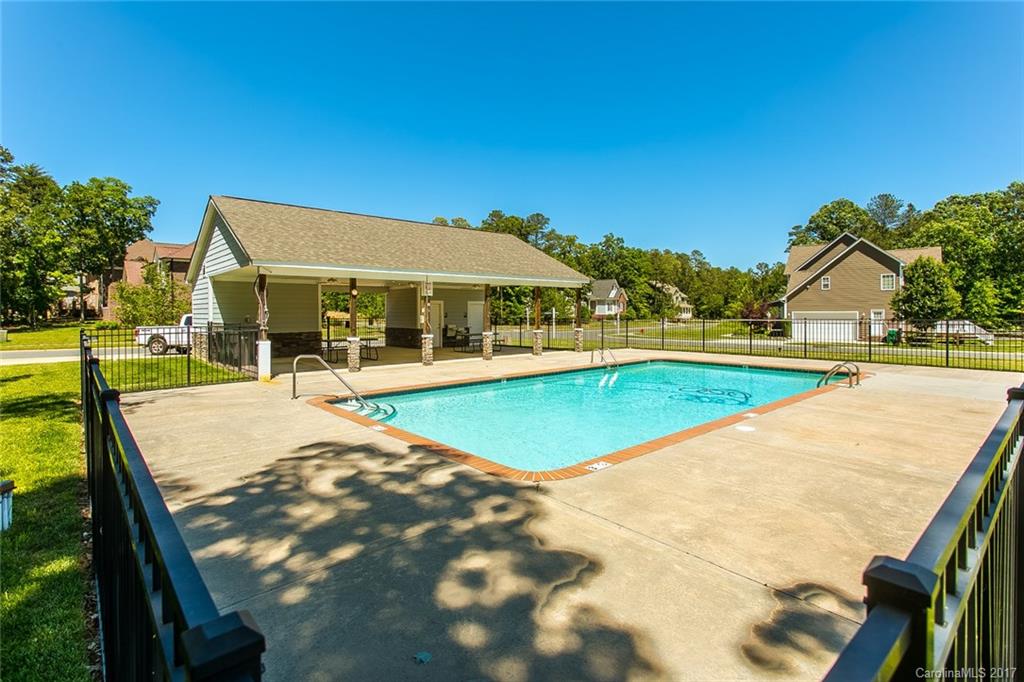 Locust Valley - Residential