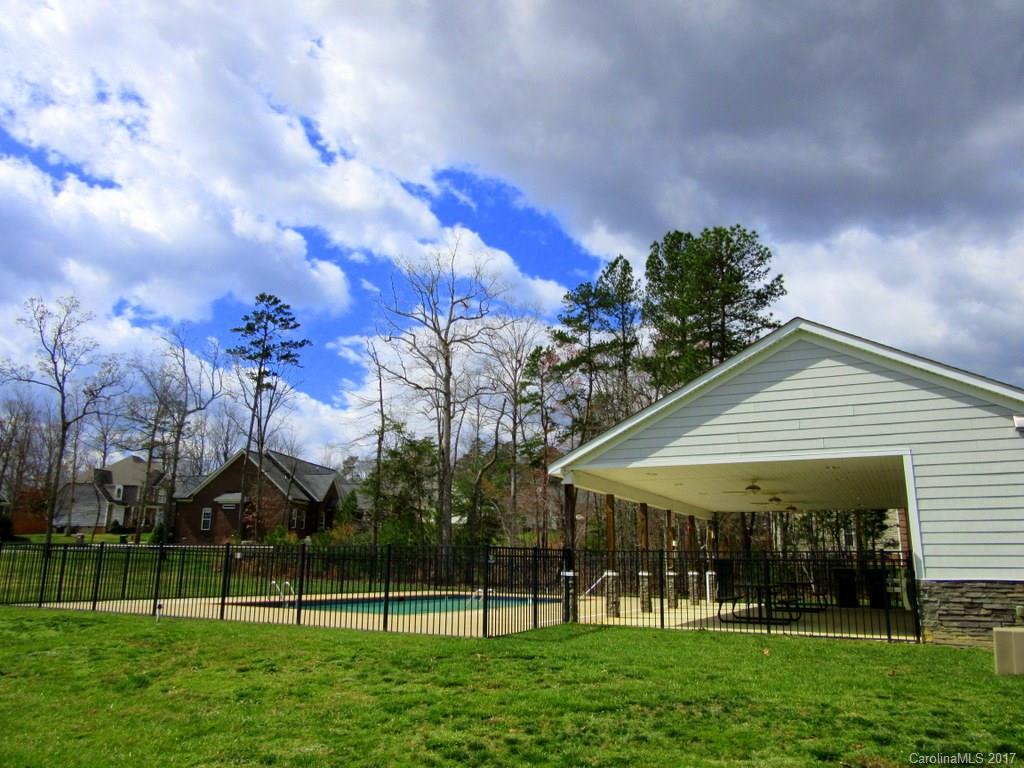 Locust Valley - Residential