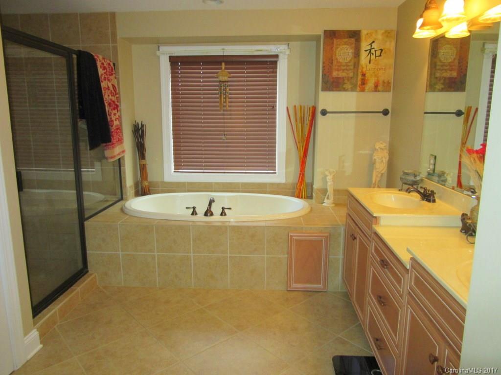 Locust Valley - Residential