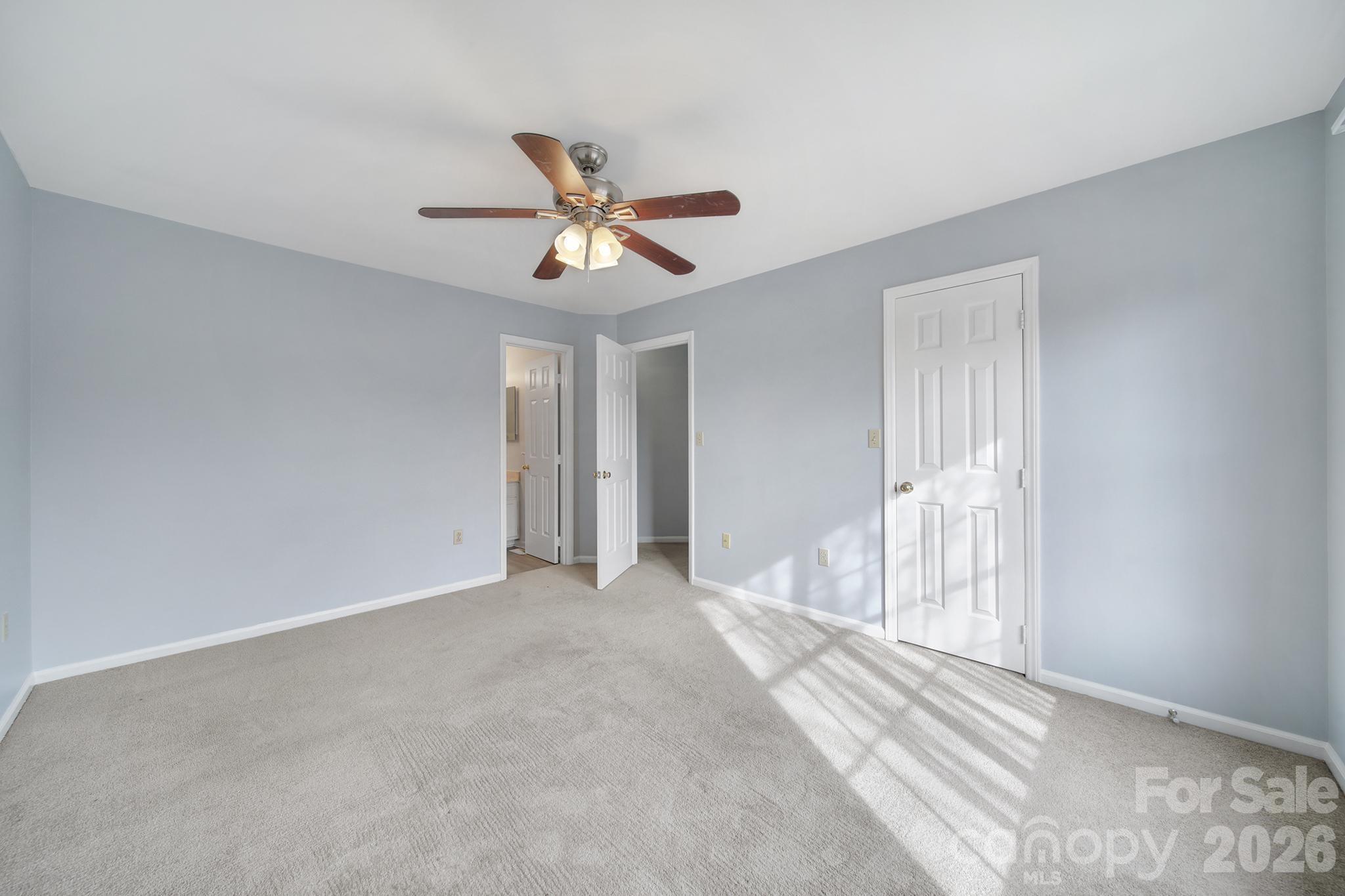 Manor Lake - Residential