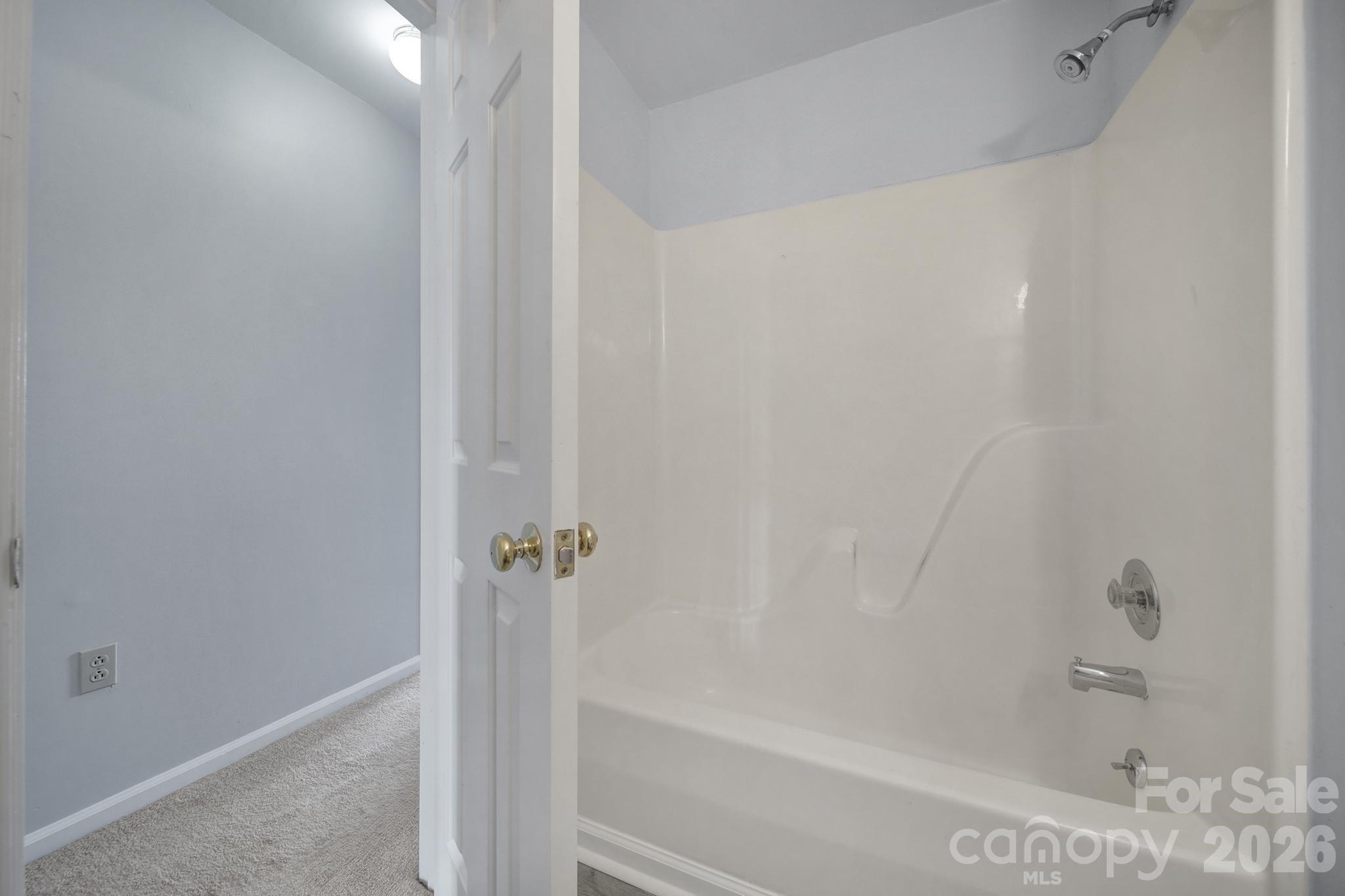 Manor Lake - Residential