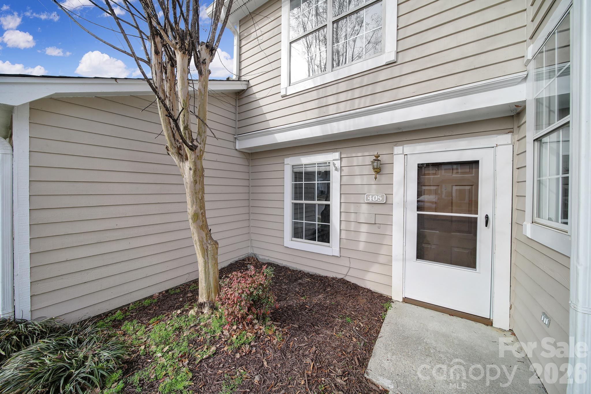 Manor Lake - Residential