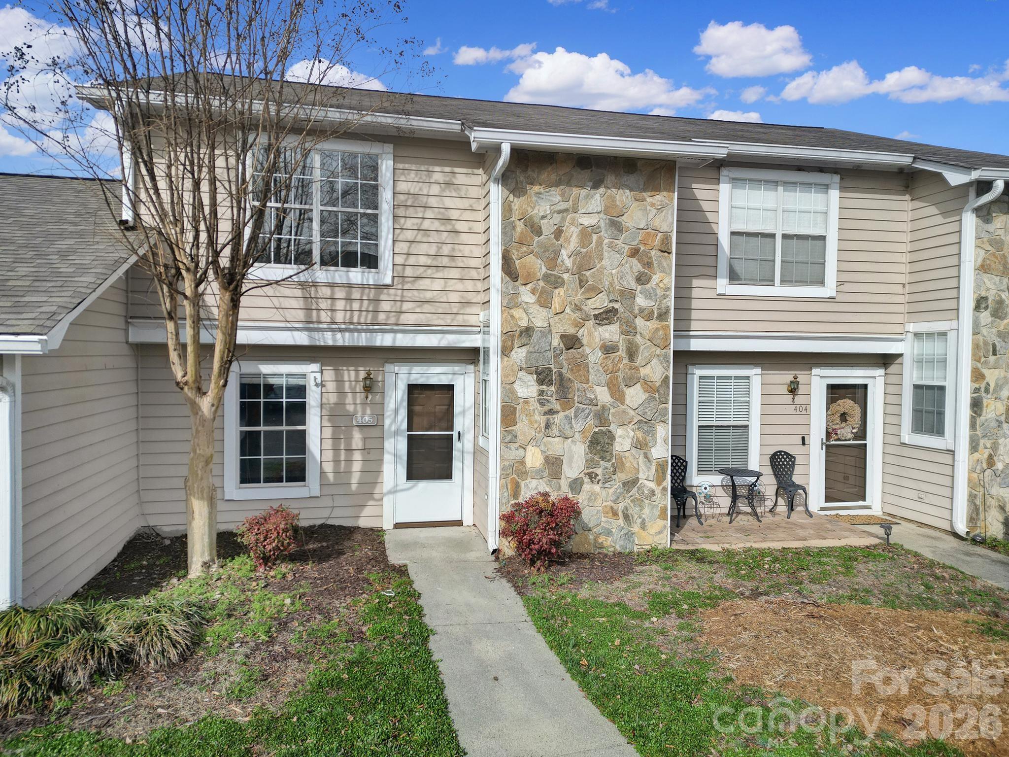 Manor Lake - Residential