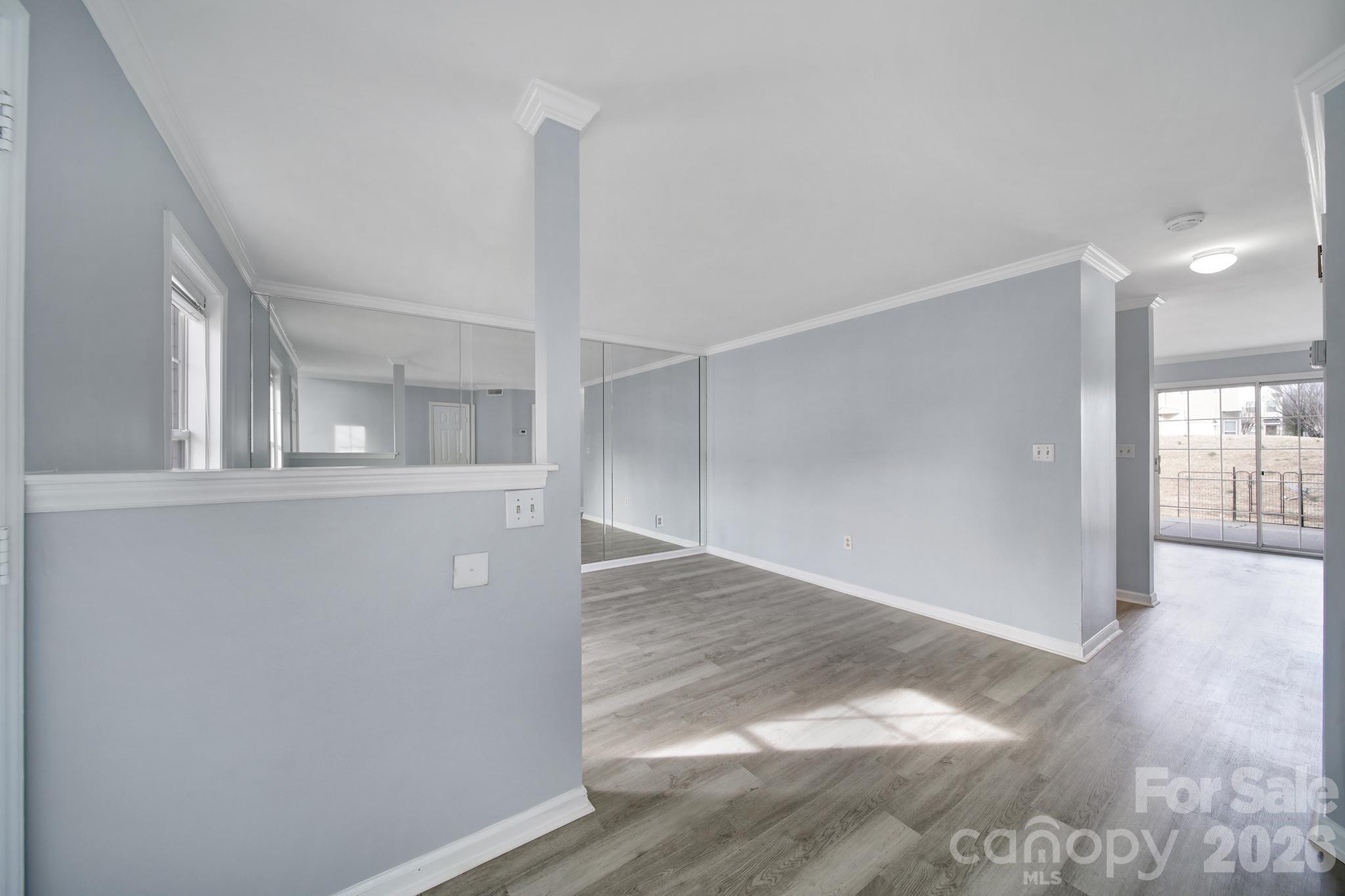 Manor Lake - Residential