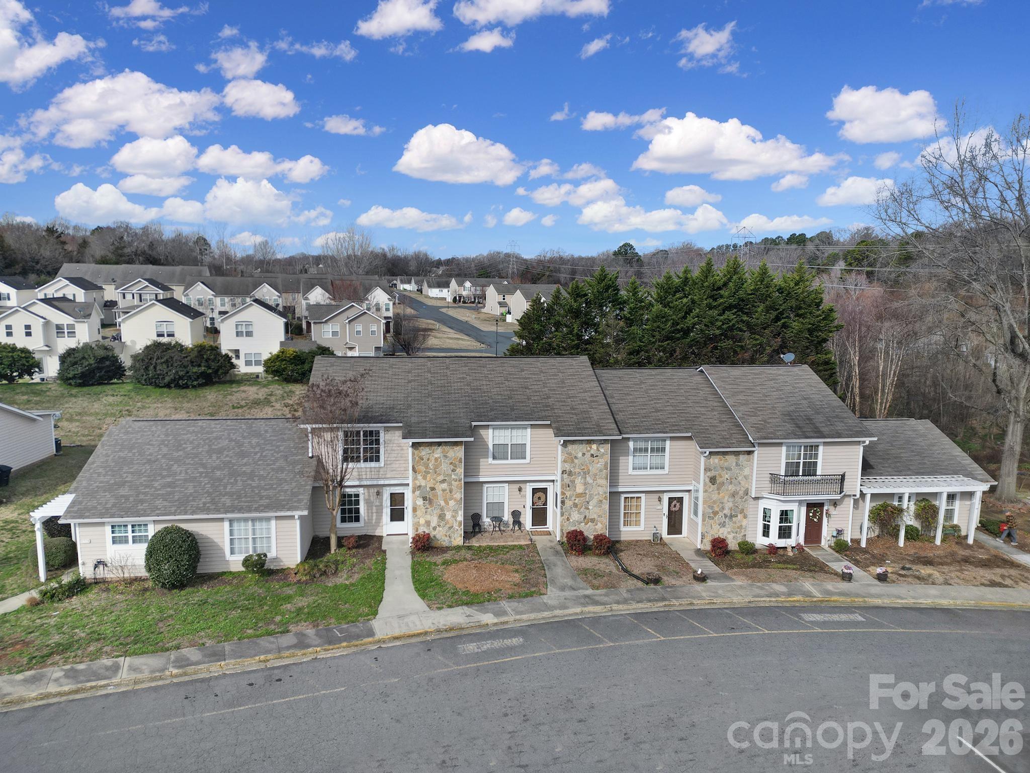 Manor Lake - Residential