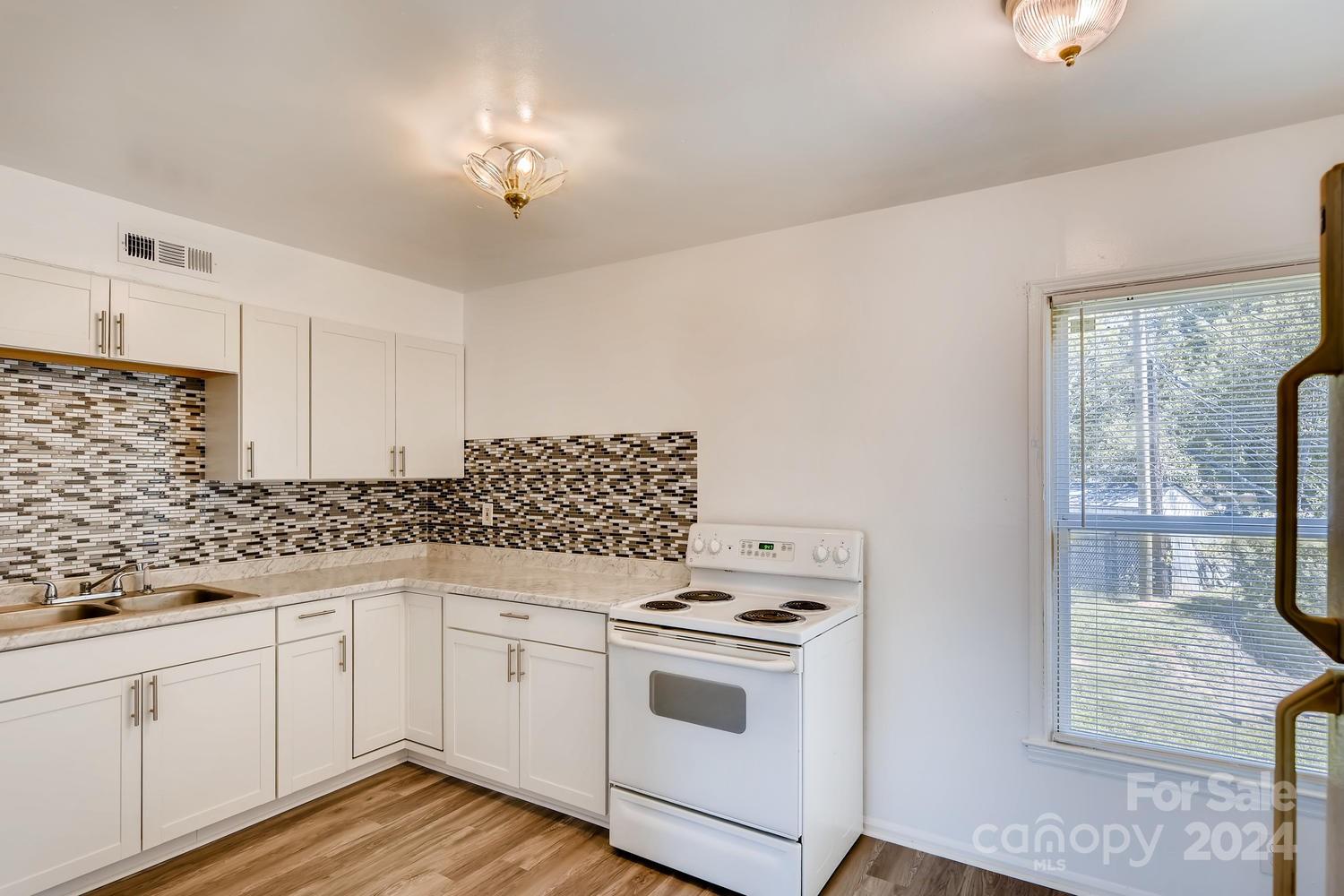 Derita Woods - Residential Income