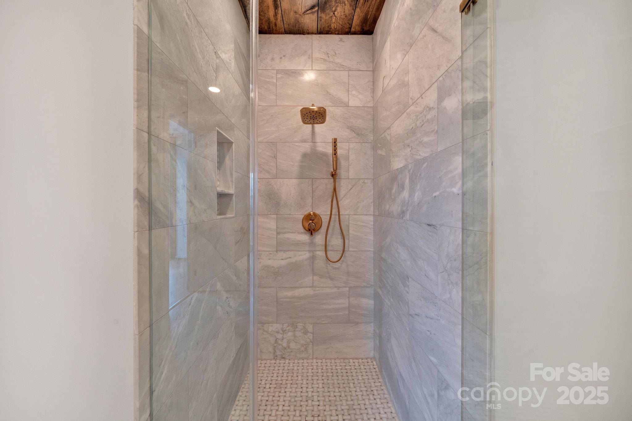 Eagles Nest - Residential