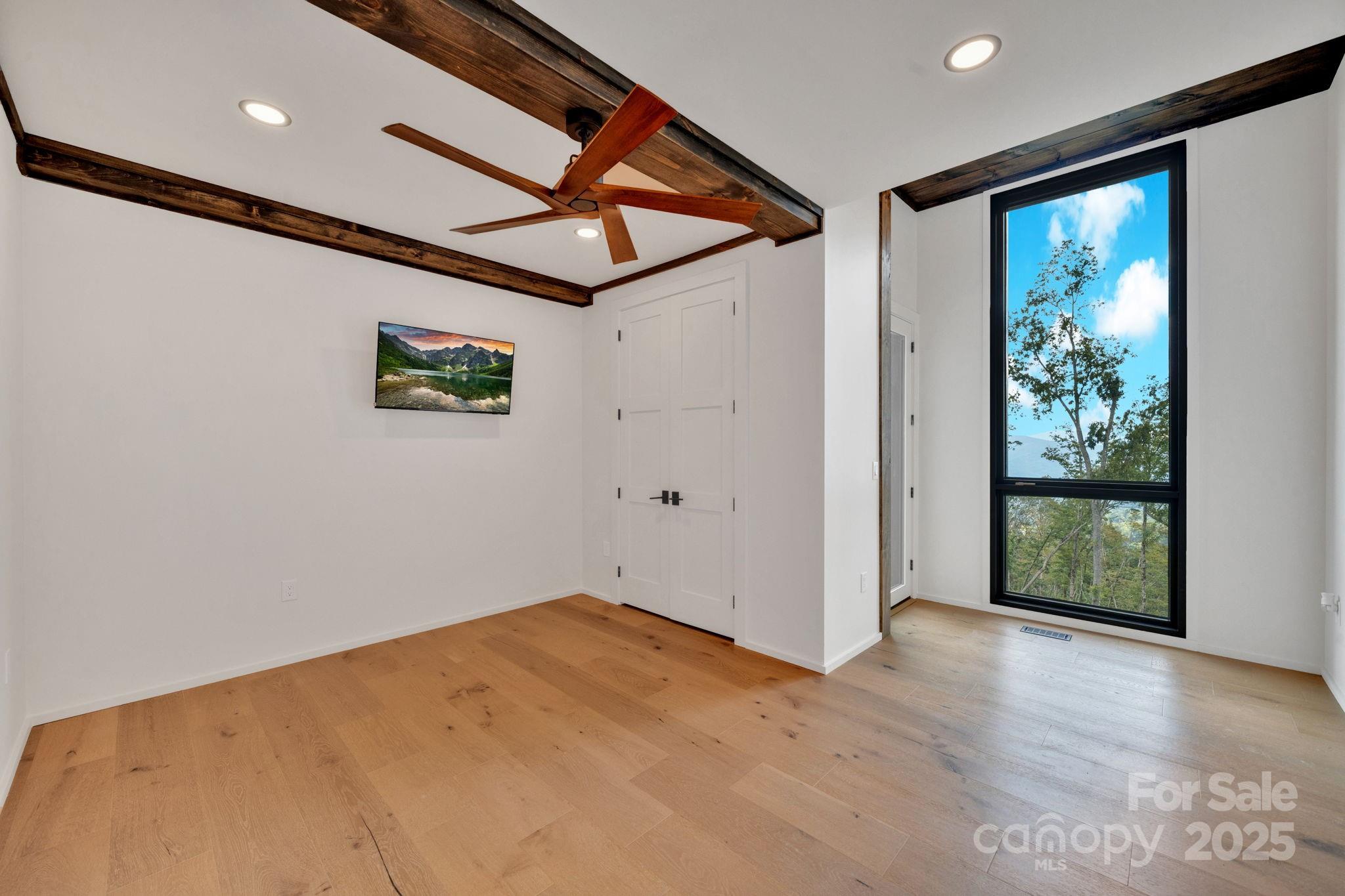 Eagles Nest - Residential