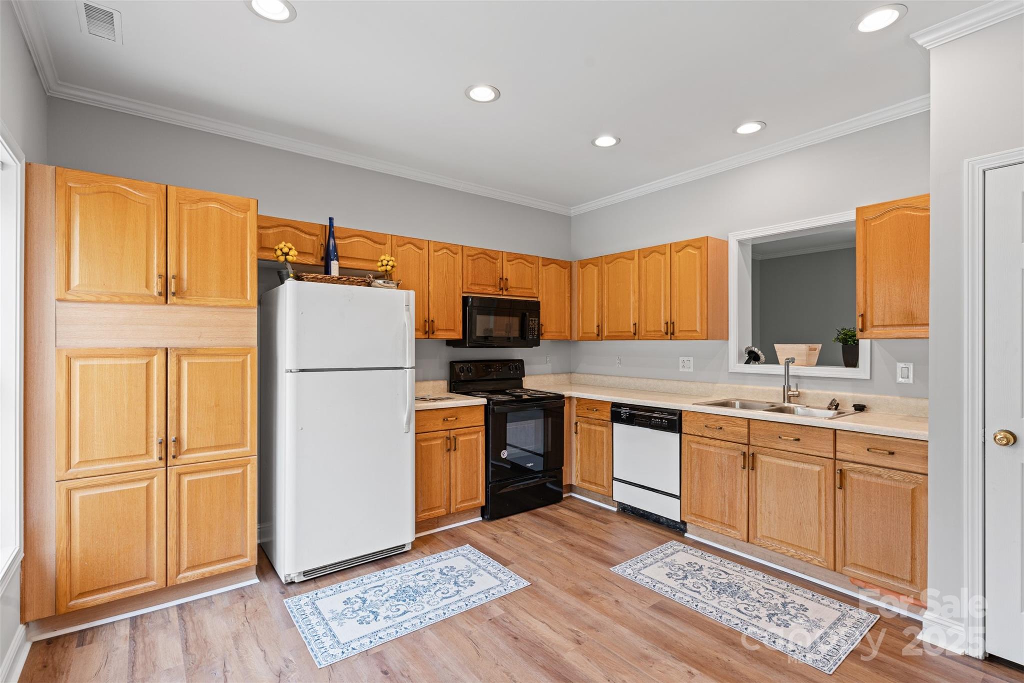 7019 Walnut Ridge Court