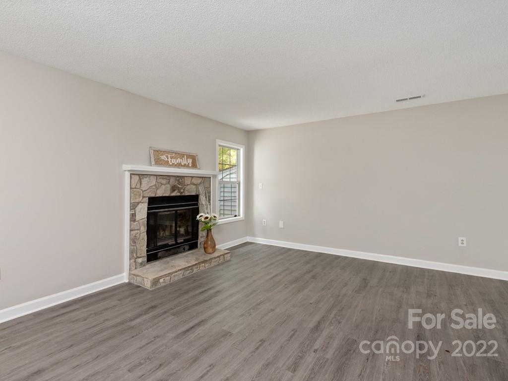 Dogwood Hollow - Residential