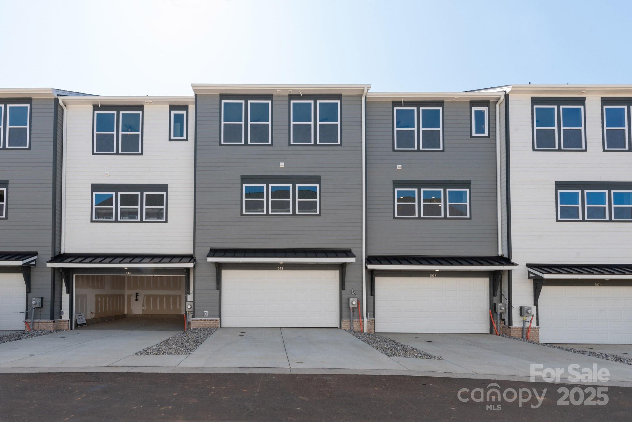 312 Ferebee Place BRX0023