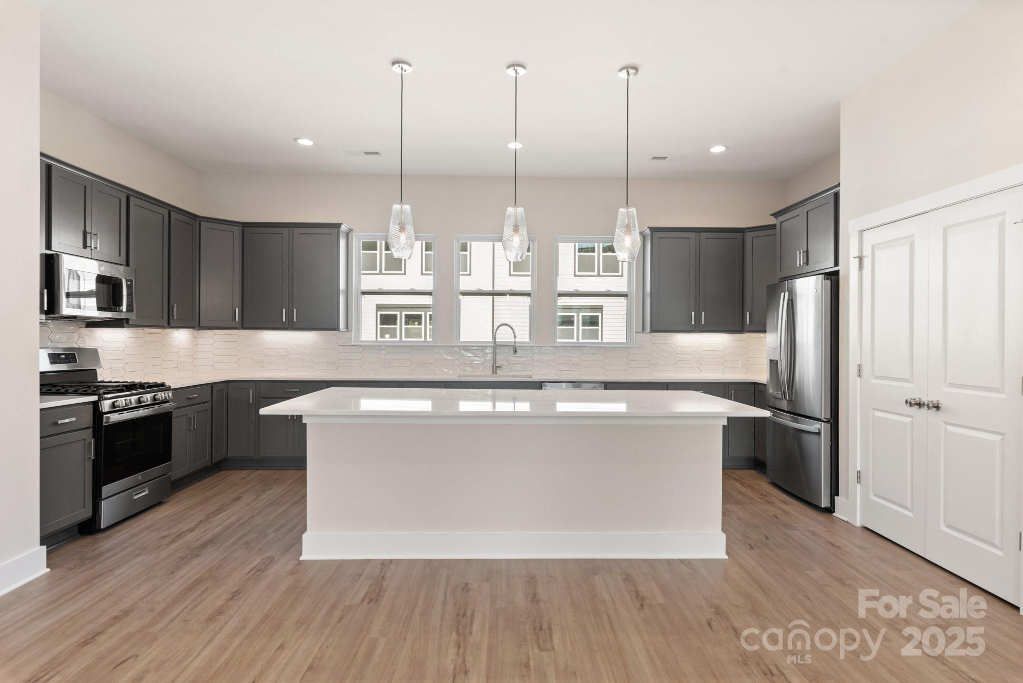 312 Ferebee Place BRX0023