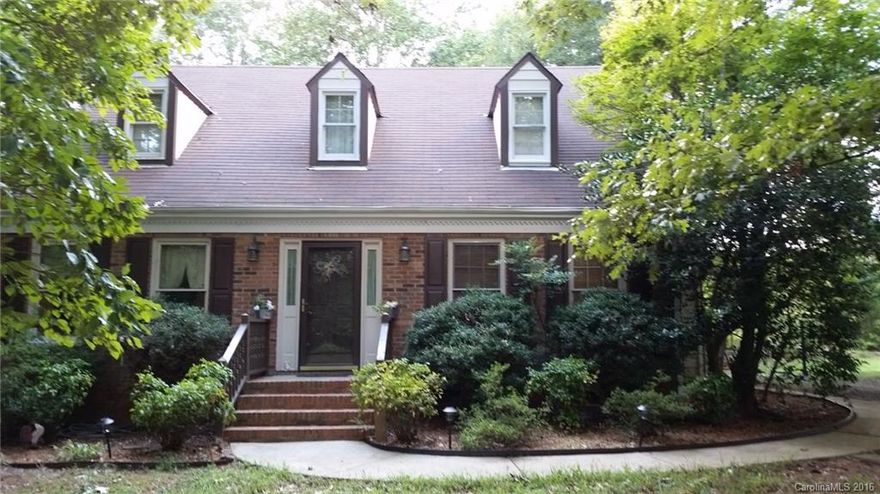 Beautiful home on private lot on over an acre of land! Master on main! Open kitchen w plenty of storage space! Great fireplace in the family room for warm nights! Covered back deck for added extra privacy w still a lot of land for outdoor entertaining. New septic pump (Completely replaced from the pump to under the home.) Fresh paint! Roof replaced 5 years ago! 2new toilets-2 years ago, 1new window upstairs-all other windows refurbished. 1new upstairs heat & air/downstairs refurbished 2years ago