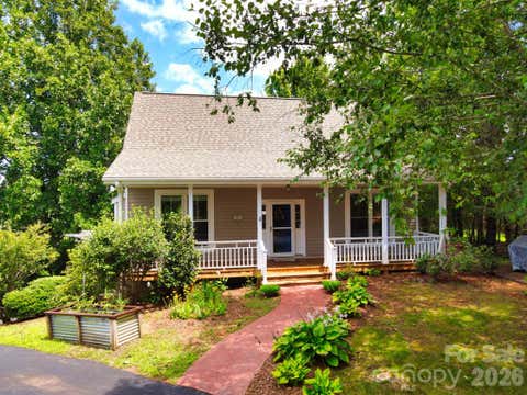 Photo of 131 Macdougall Lane, Weaverville, NC 28787 (MLS # 4411011)