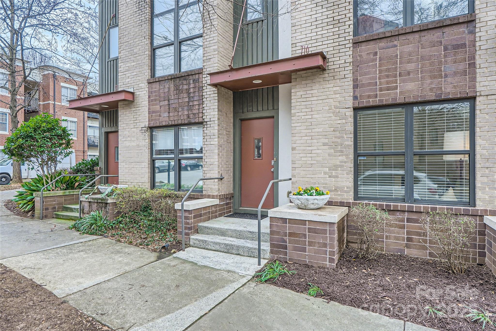 716 N Alexander Street