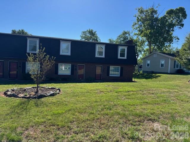 Photo 1 of 17 — 1334 12th Street NE, Hickory, NC 28601