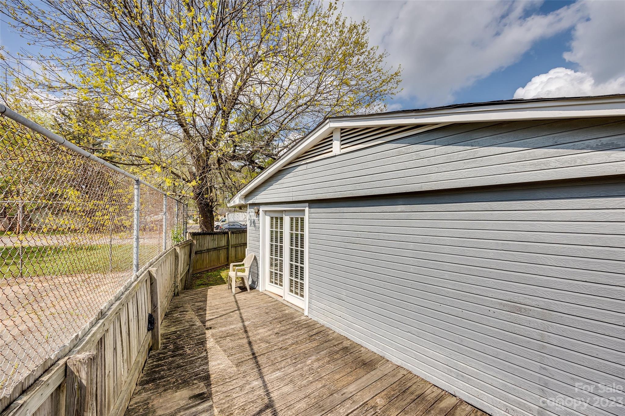 Cedar Villa - Residential