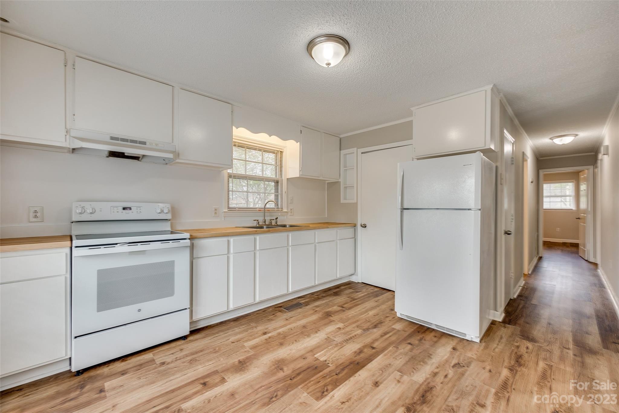 Cedar Villa - Residential