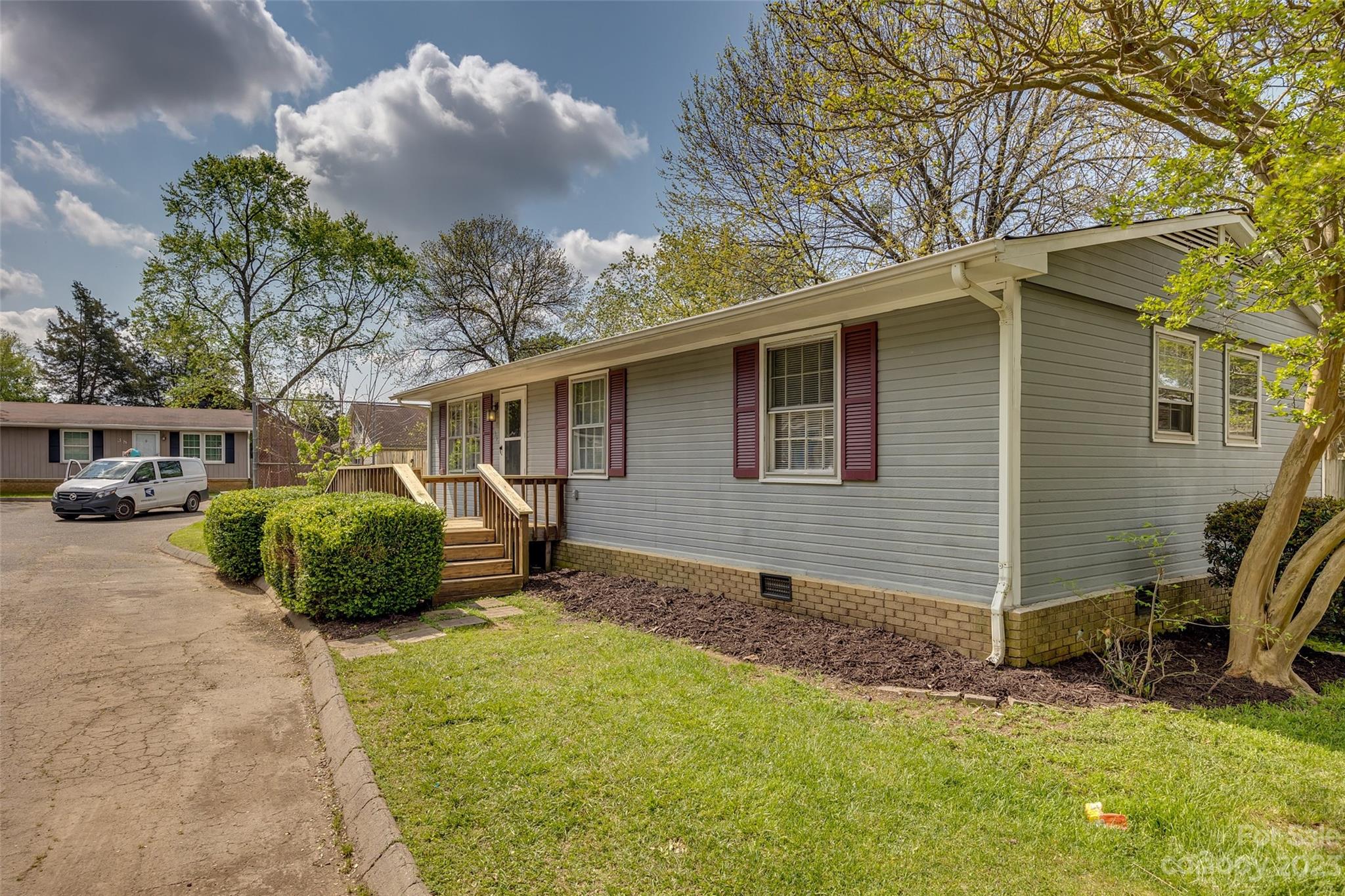 Cedar Villa - Residential