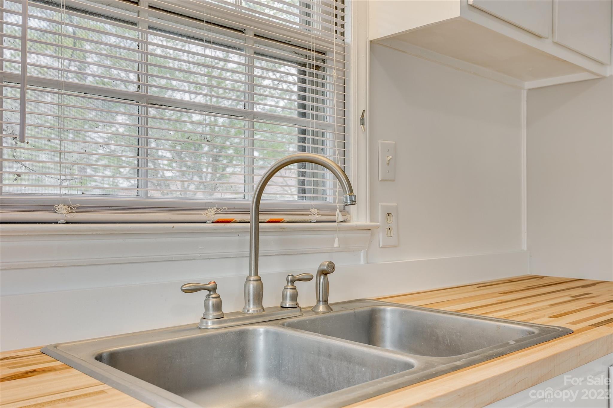 Cedar Villa - Residential