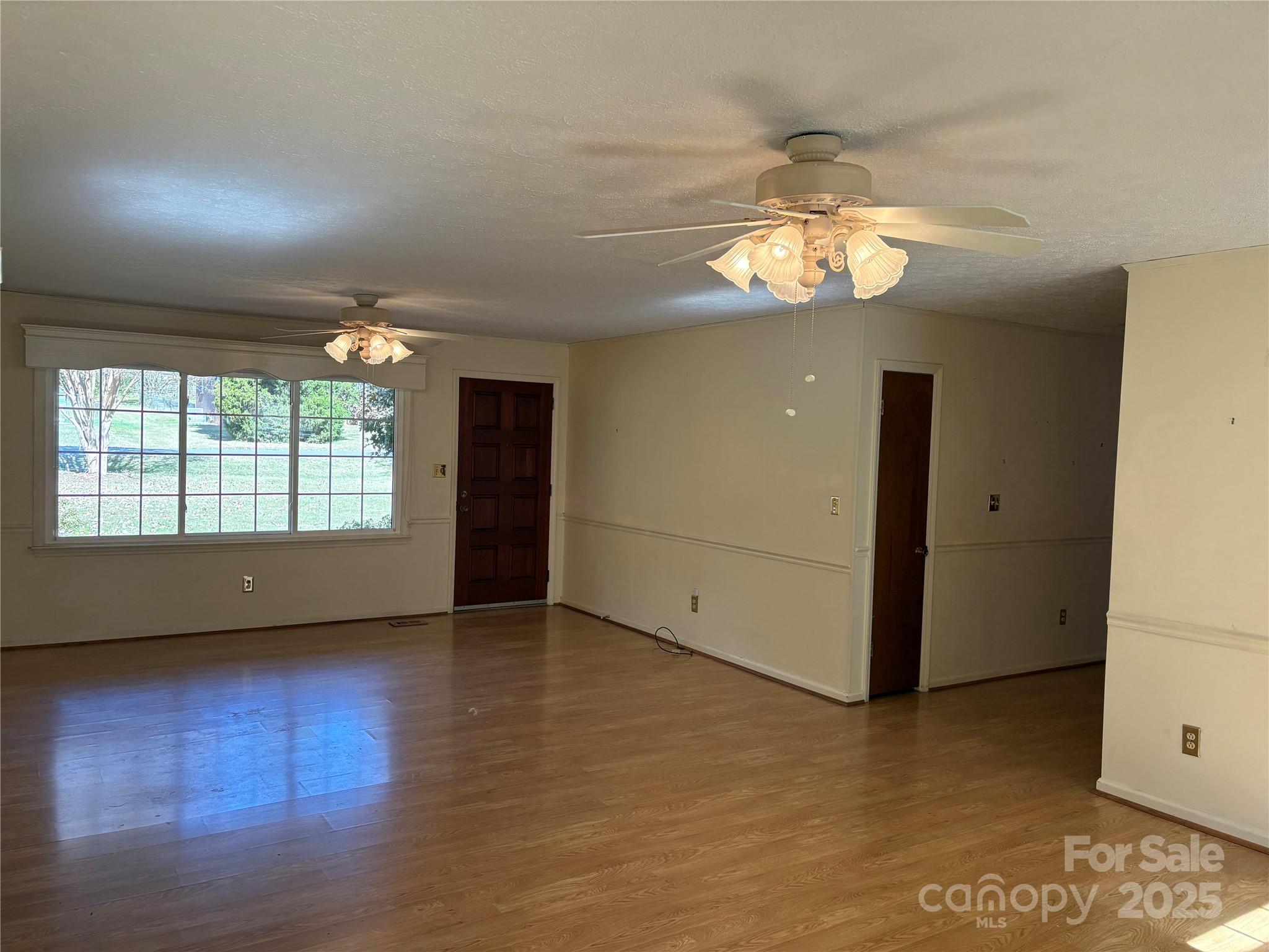 707 Sandalwood Lane