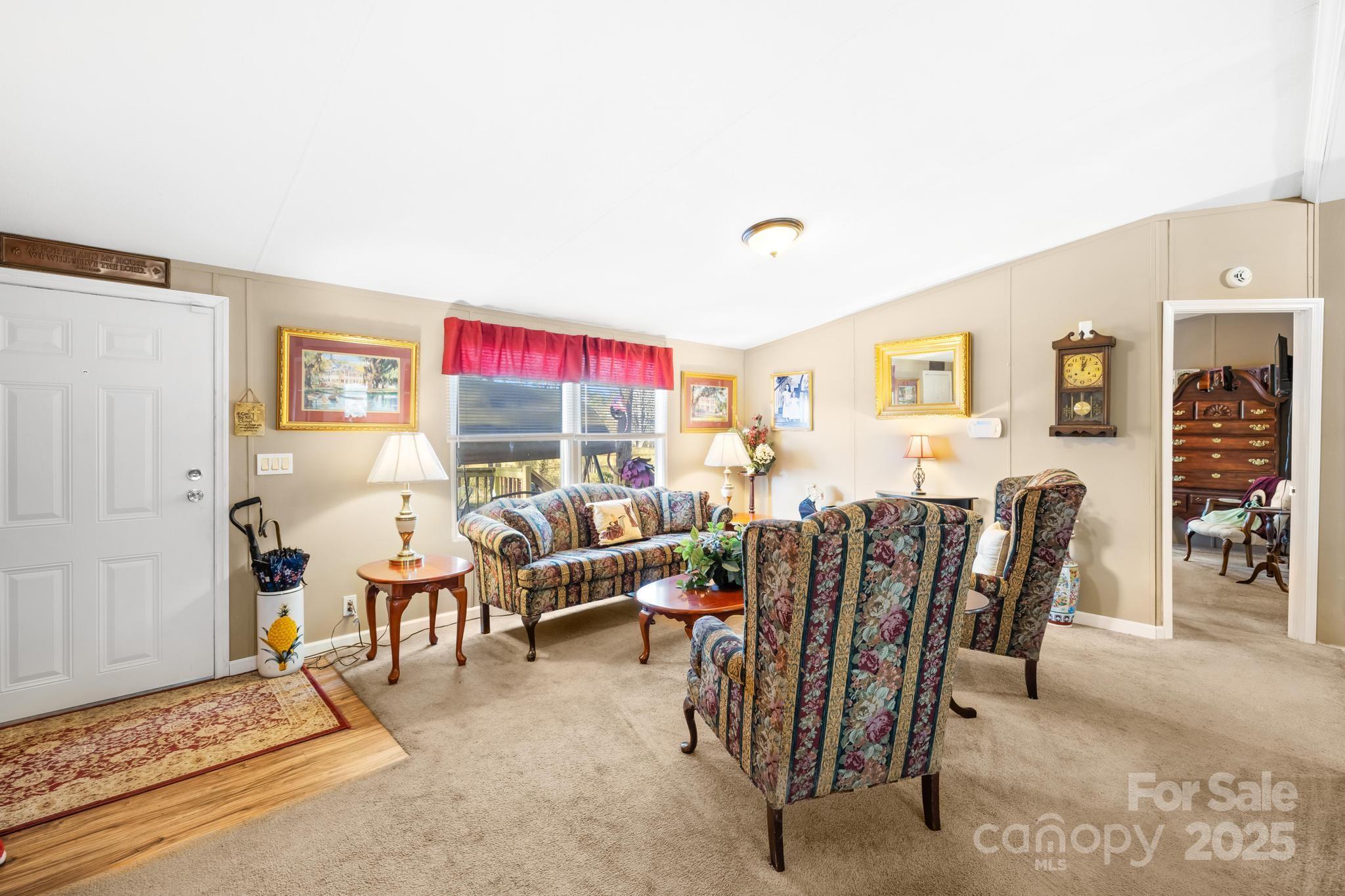334 Hillcrest Drive