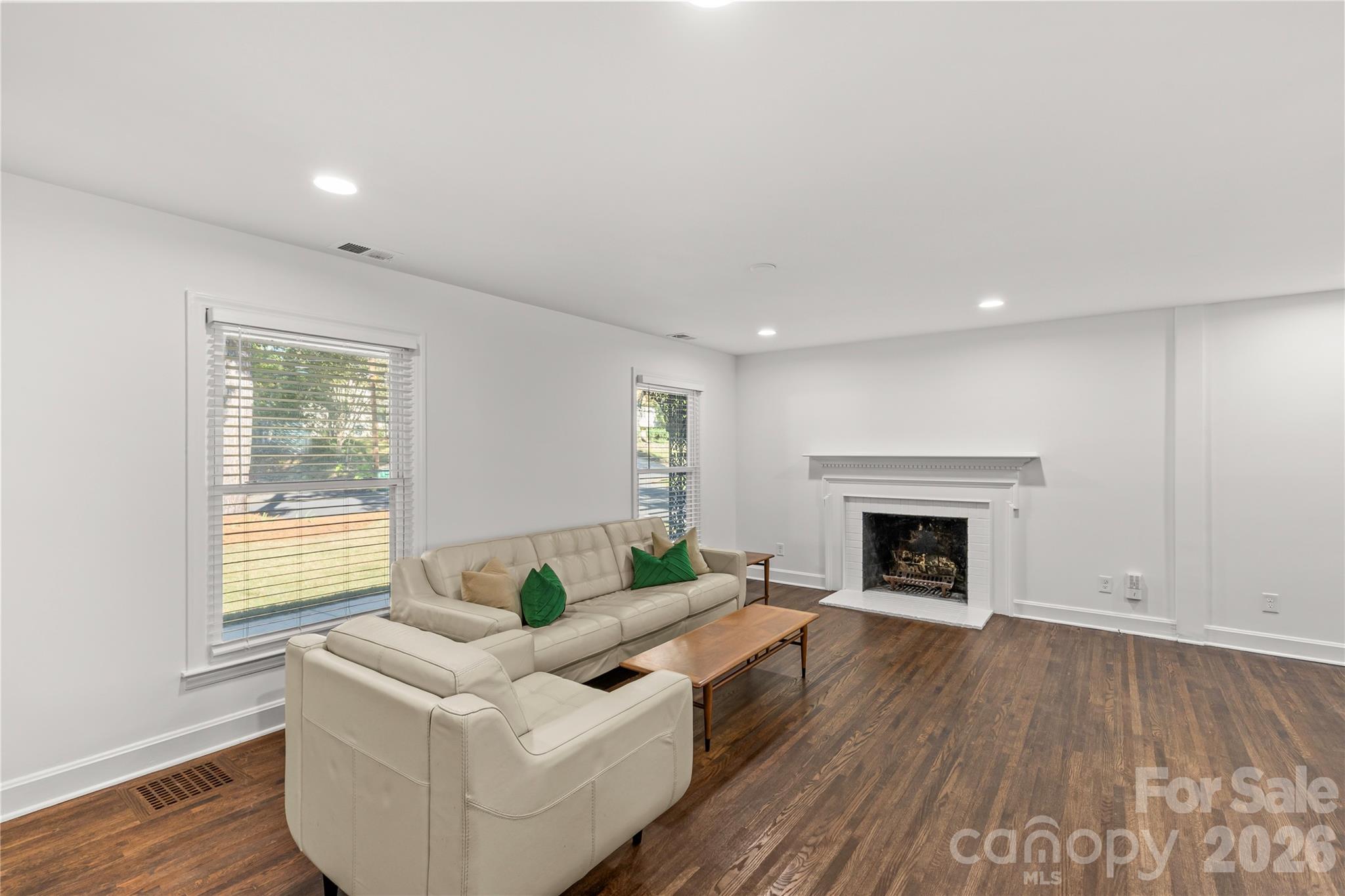 1830 Edgewater Drive