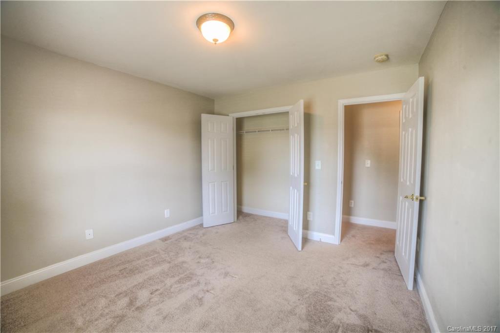 Ole Eastpointe - Residential