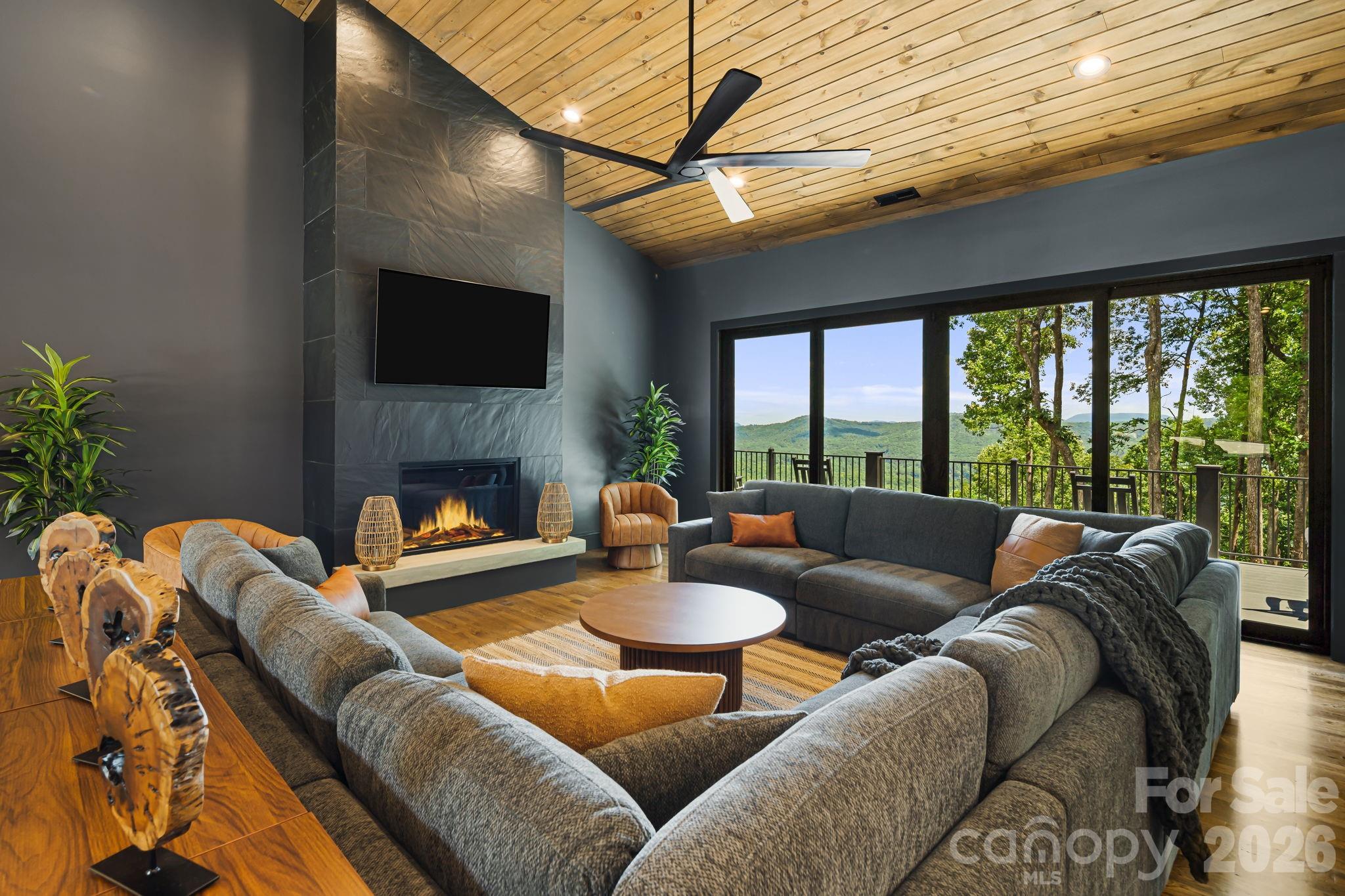 538 Pinnacle Mountain Preserve Road