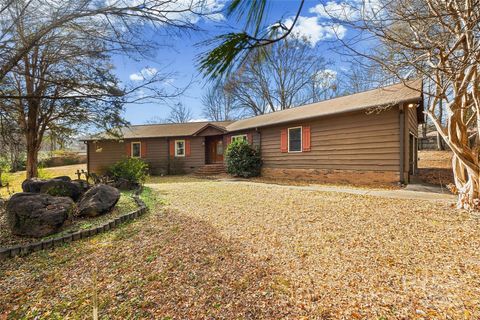 Photo of 6233 Providence Court NW, Concord, NC 28027 (MLS # 4331518)