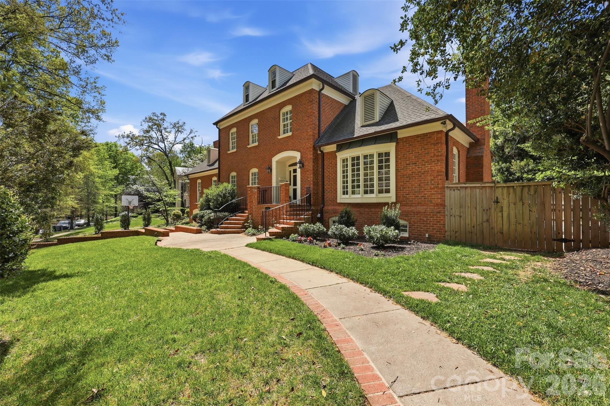 1124 Linganore Place