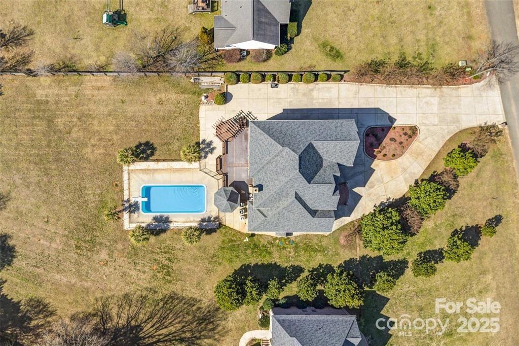 109 Dabbling Duck Circle