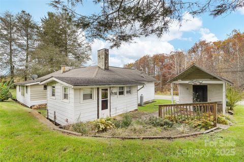 1906 Ratcliff Cove Road Waynesville NC 28786