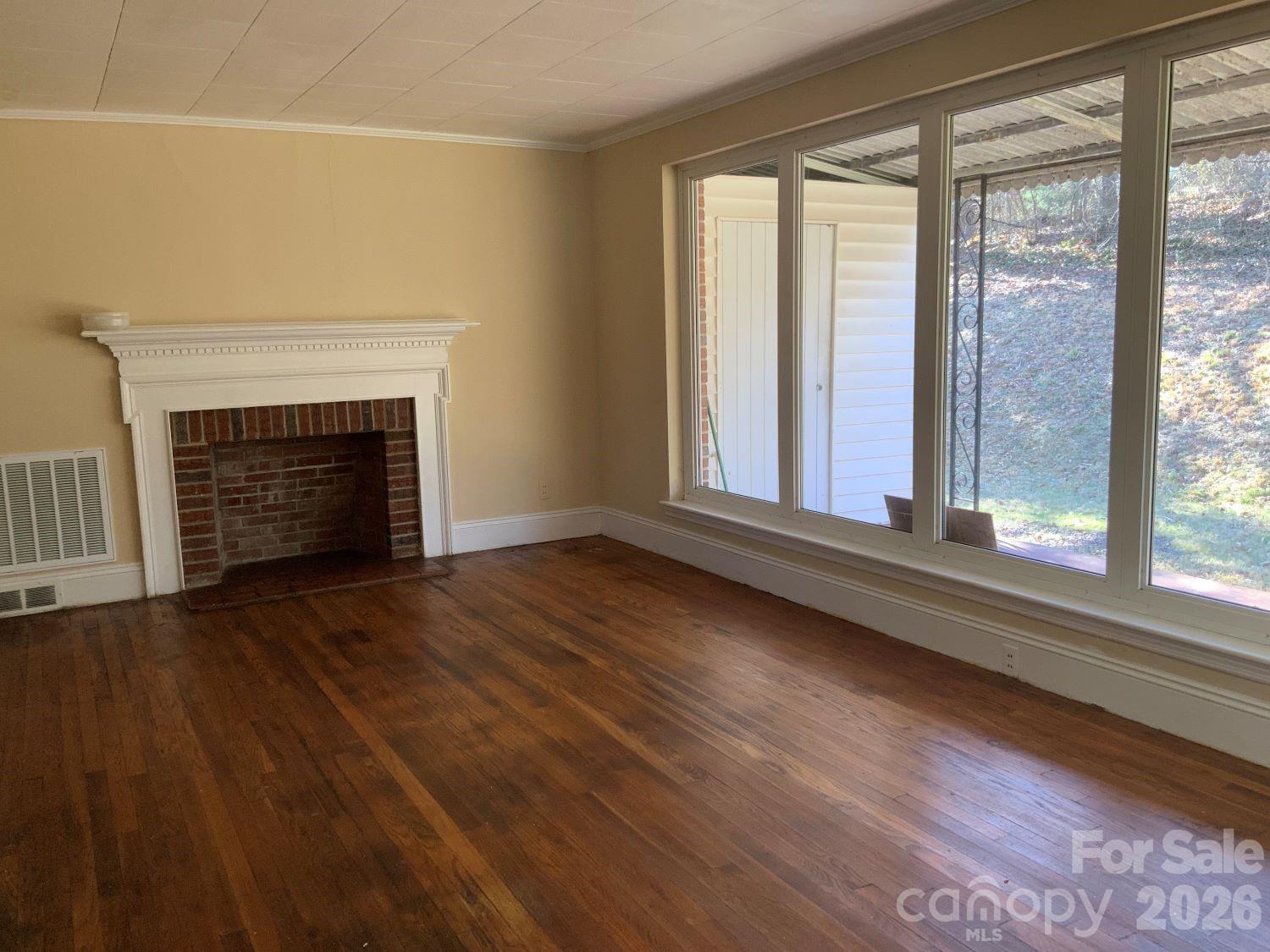 626 3rd Avenue Drive SE