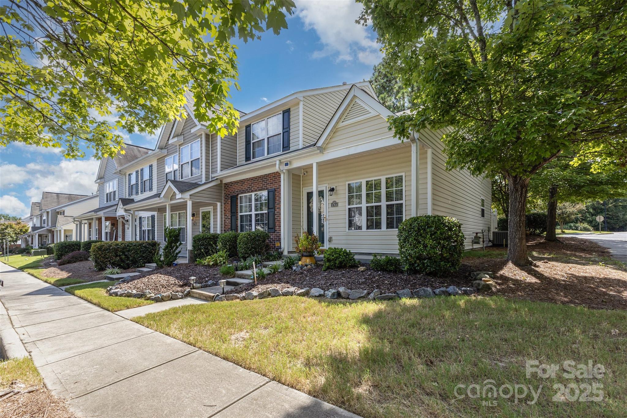 Lexington Commons - Residential