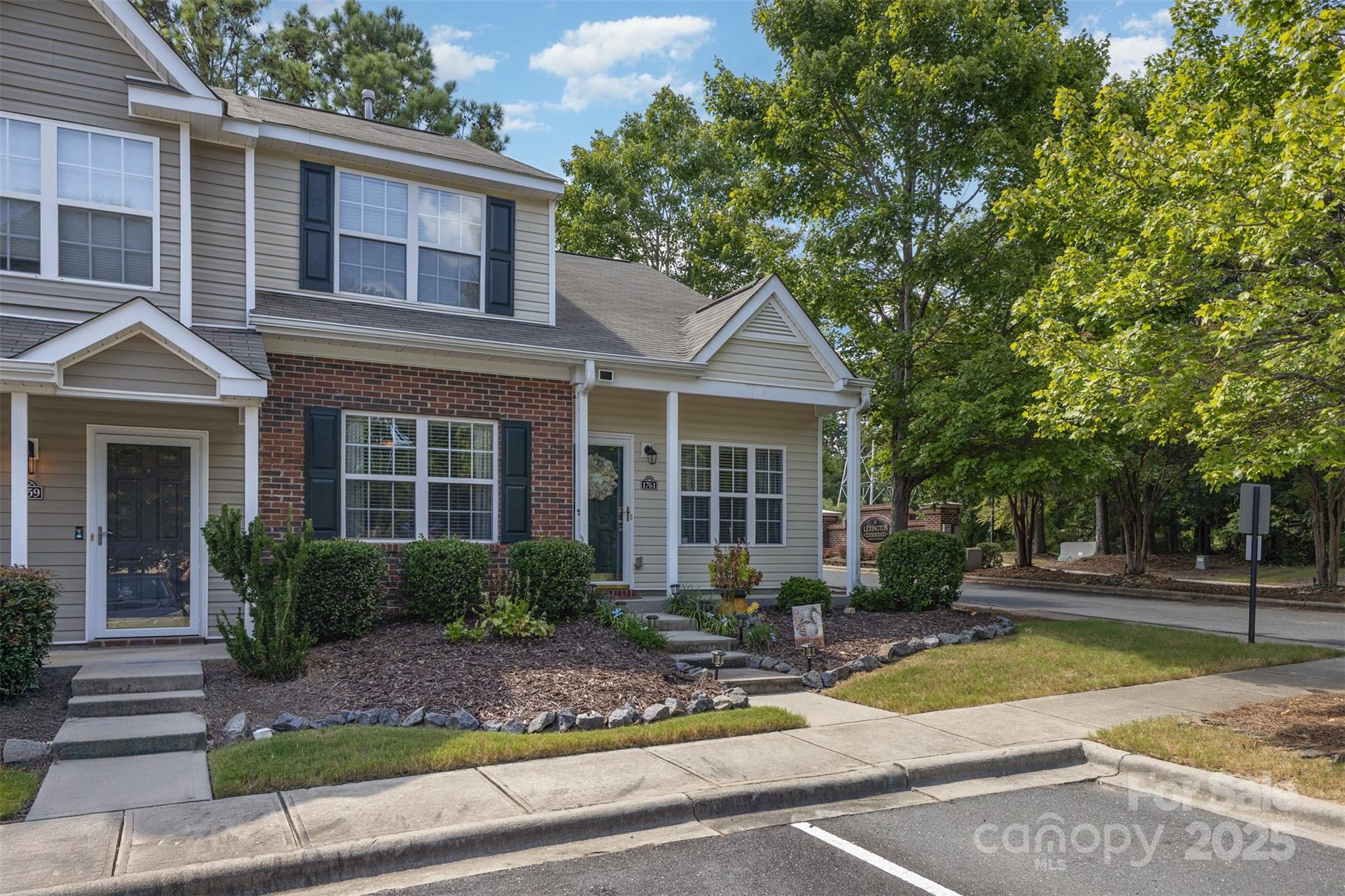 Lexington Commons - Residential