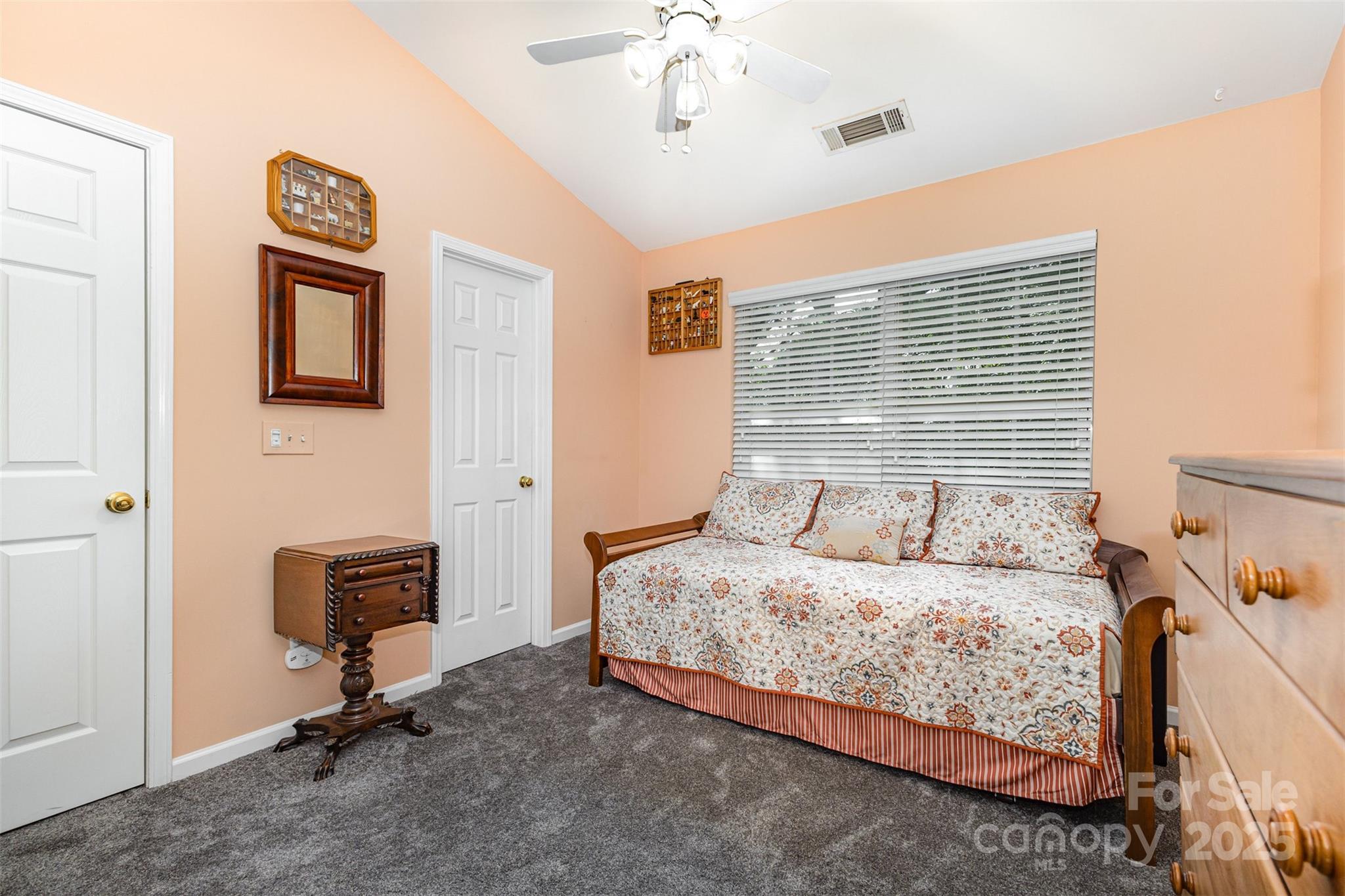 Lexington Commons - Residential