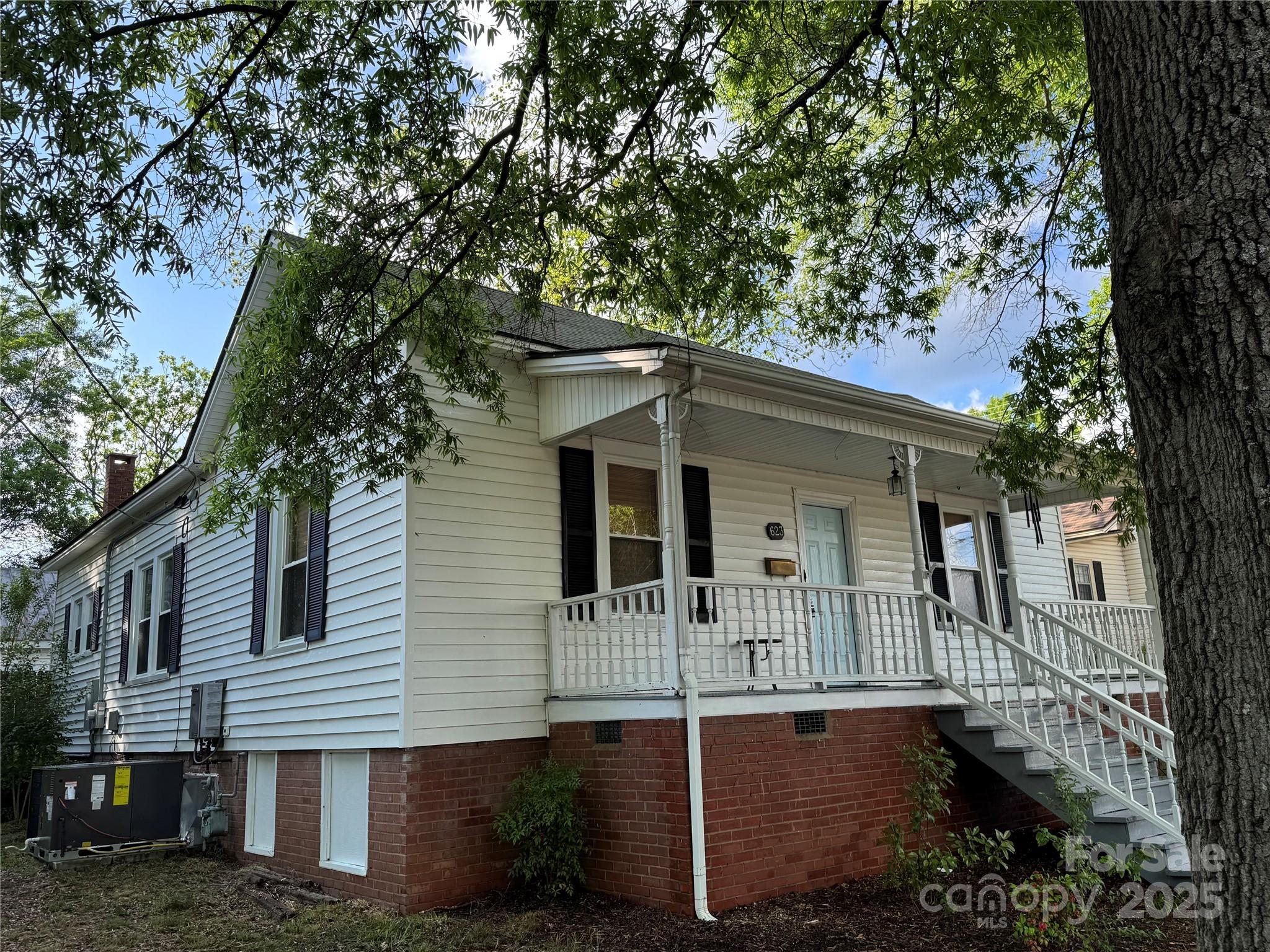 623 N Main Street