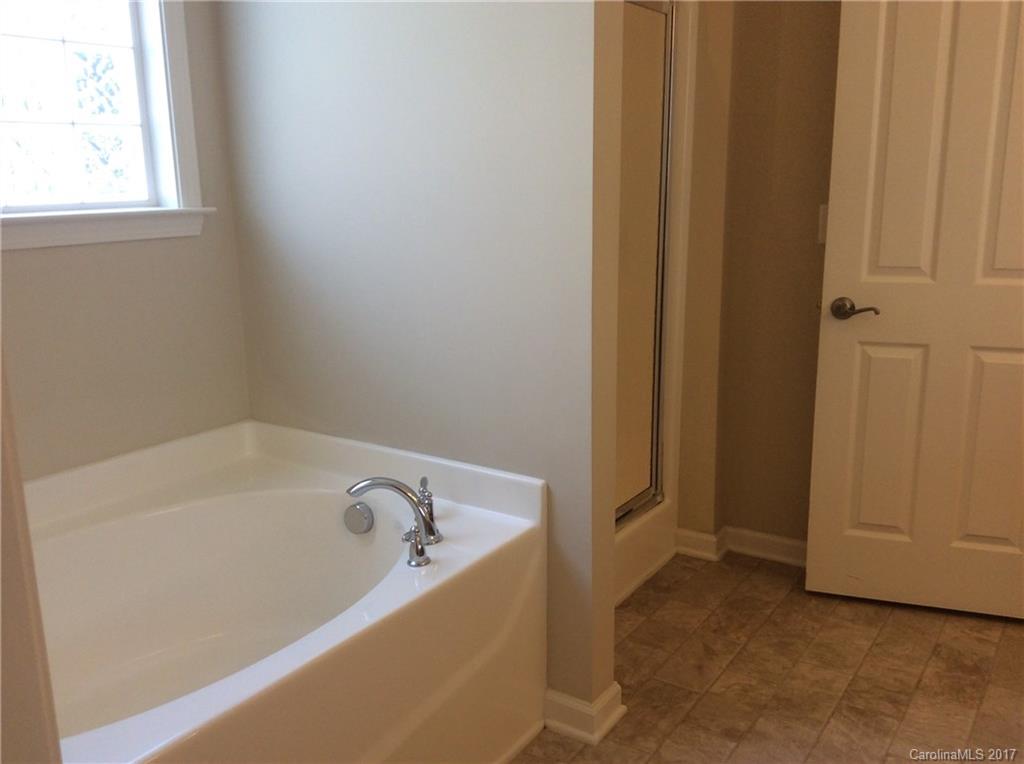 Brandon Oaks - Residential Lease