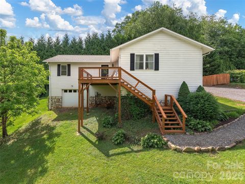 Photo of 71 Midnight Lane, Waynesville, NC 28786 (MLS # 4365061)