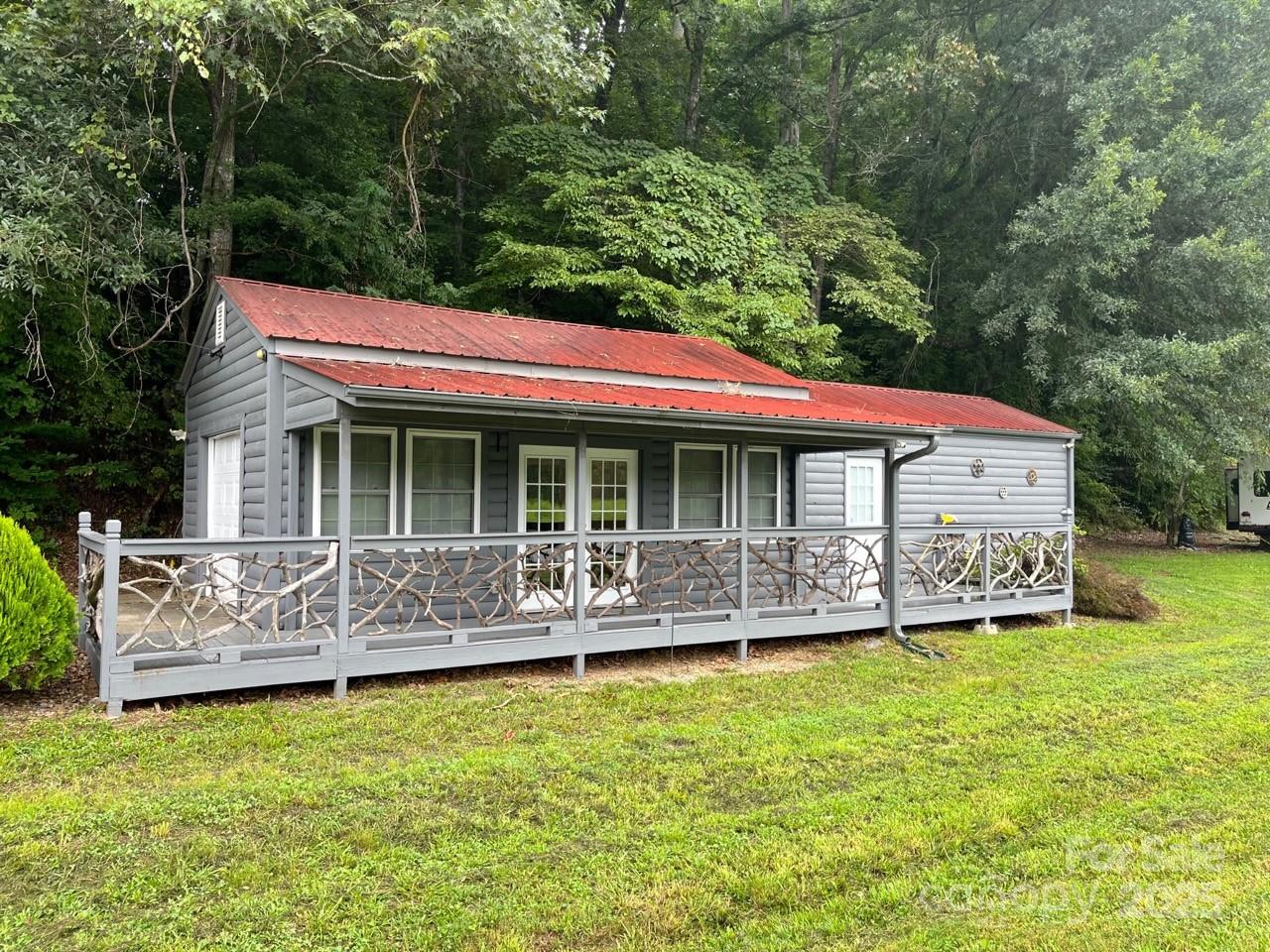 1961 Cane Creek Road