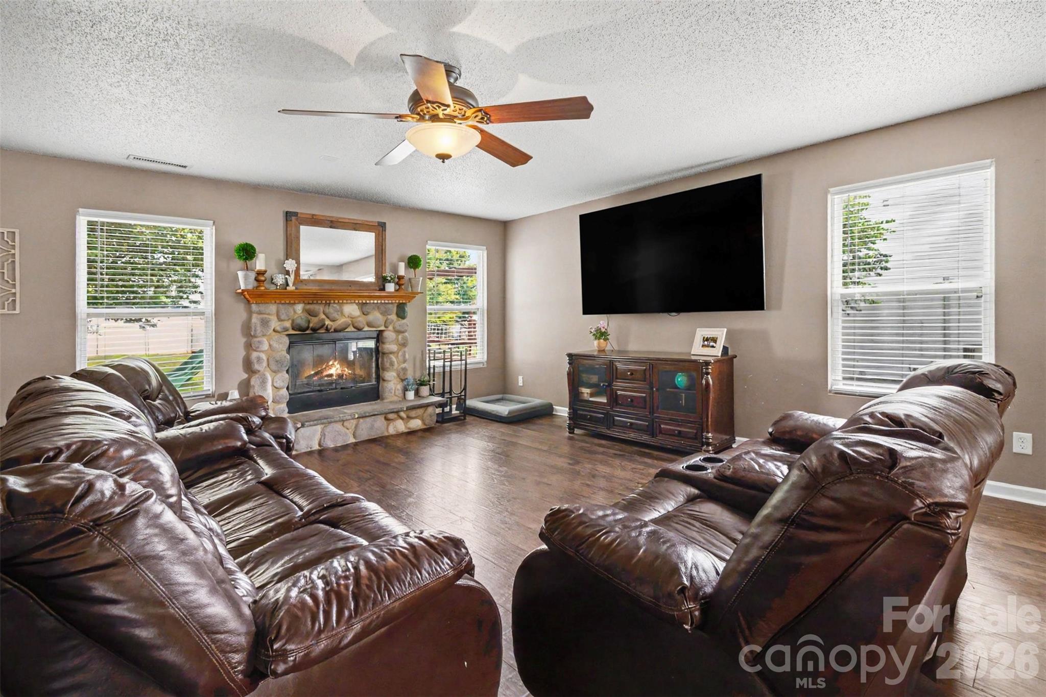 1505 Morning Dove Way
