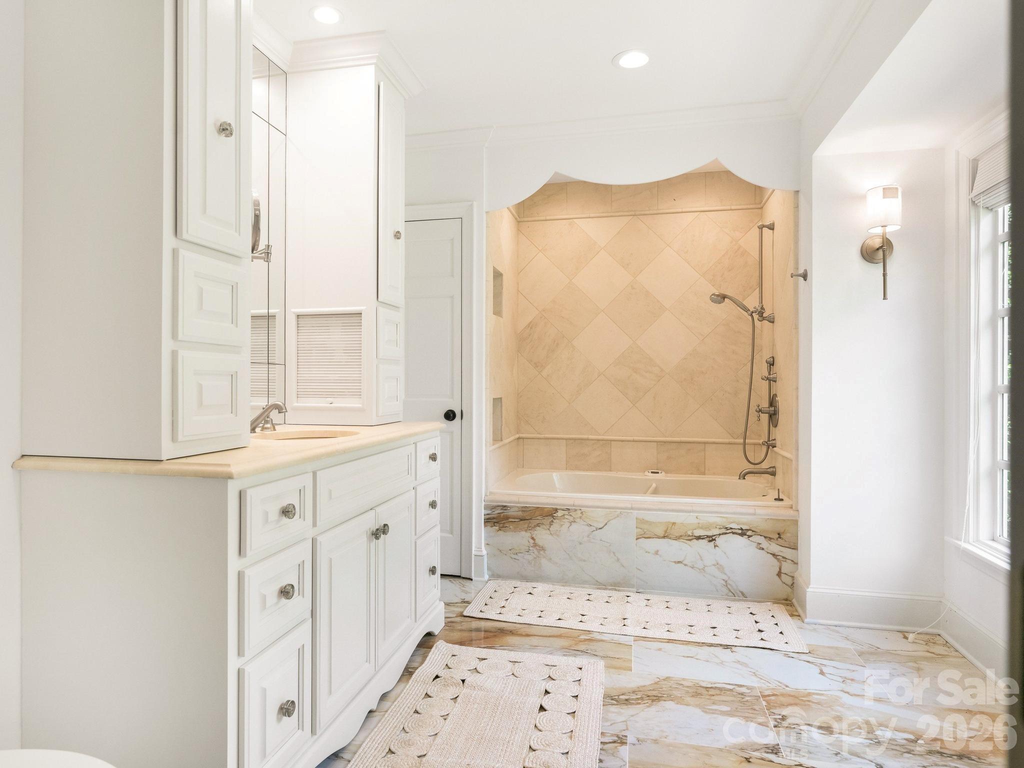 Deering Oaks - Residential