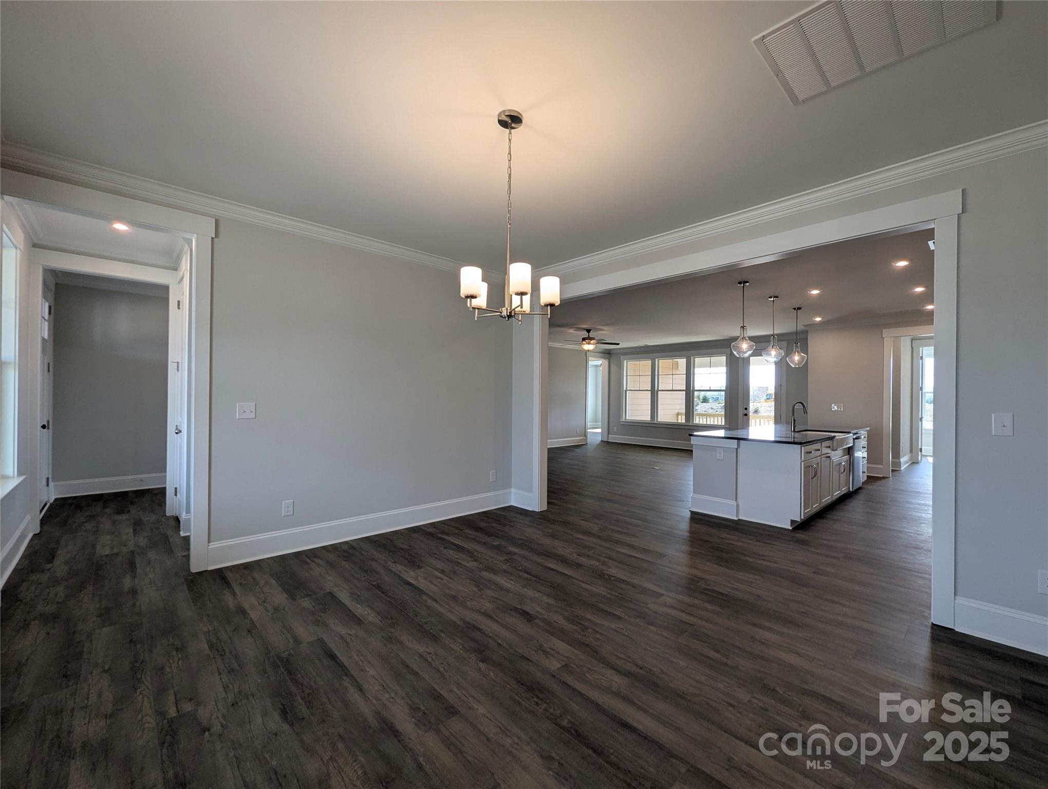 275 Luray Way 447