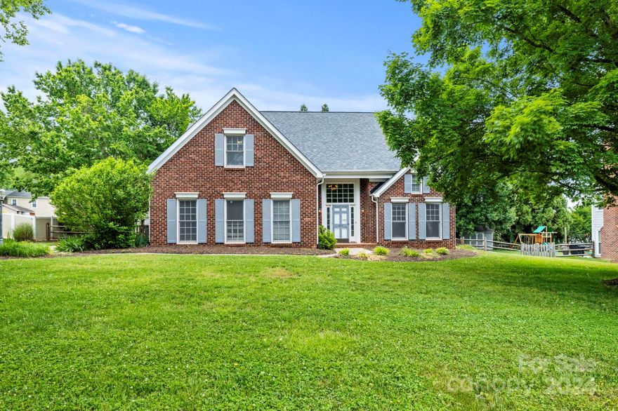 This beautiful home is a true gem. its impeccable features & prime location, the property is a perfect place to call home. As you step into this spacious home, you'll be amazed by its open floor plan design. A large living area is perfect for entertaining guests or simply relaxing with the family. The fully-equipped kitchen boasts modern appliances, ample storage space, & abundant counter space.The bedrooms are generously sized, providing plenty of space for rest & relaxation. The master bedroom features a luxurious ensuite bathroom, complete with a soaking tub & separate shower. Located on the main level. With 2.5 bathrooms throughout the home, you'll never have to worry about sharing facilities.One of the standout features of this property is its large open rear yard & pergola patio in the private backyard. Imagine hosting summer barbecues or simply lounging in the sun in your own outdoor oasis. The stately front adds to its curb appeal, creating a welcoming & inviting atmosphere