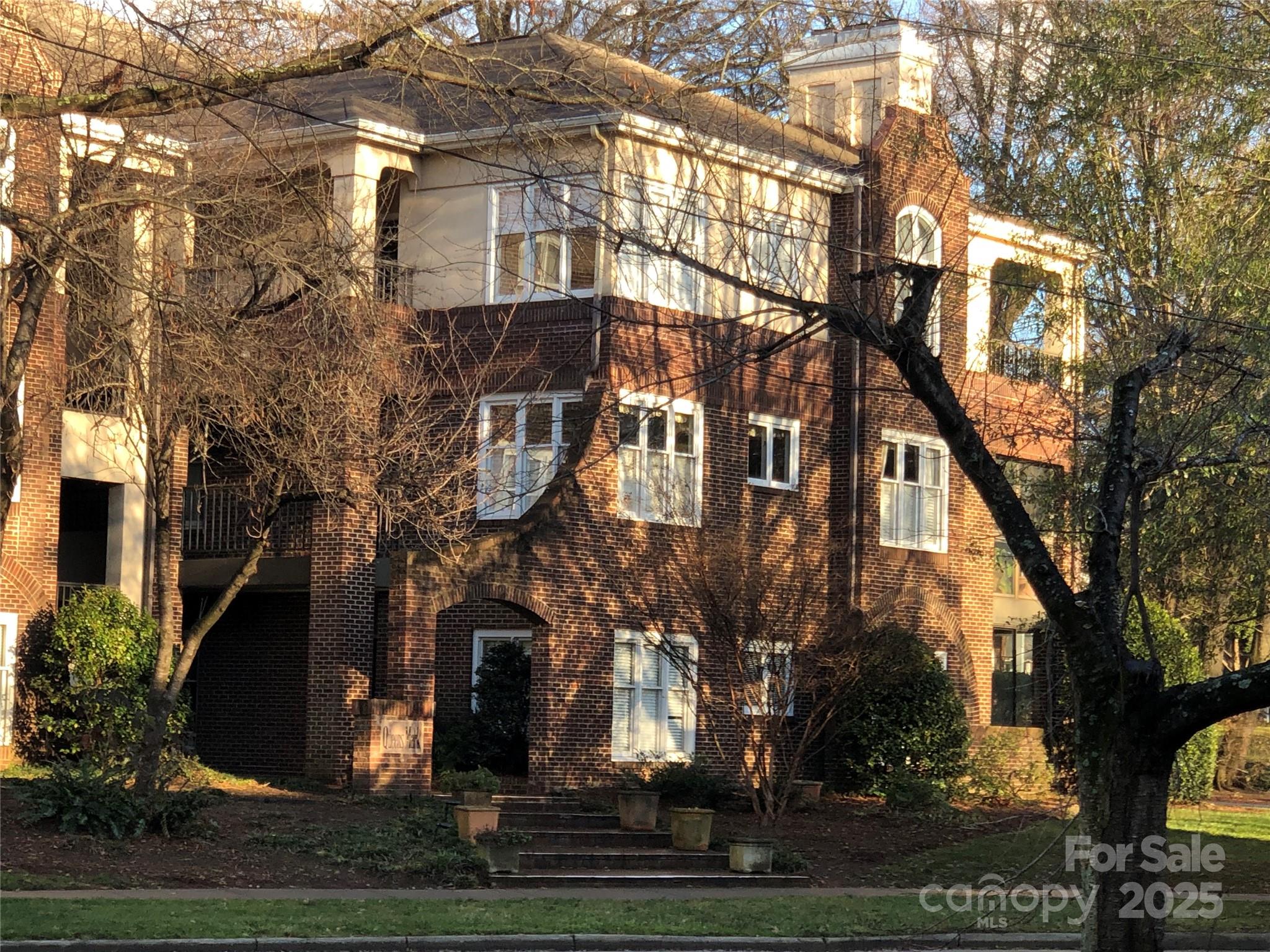 Myers Park - Residential